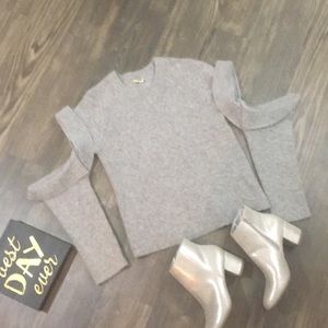 🆕 Light Gray Mohair Gianni Bini Sweater